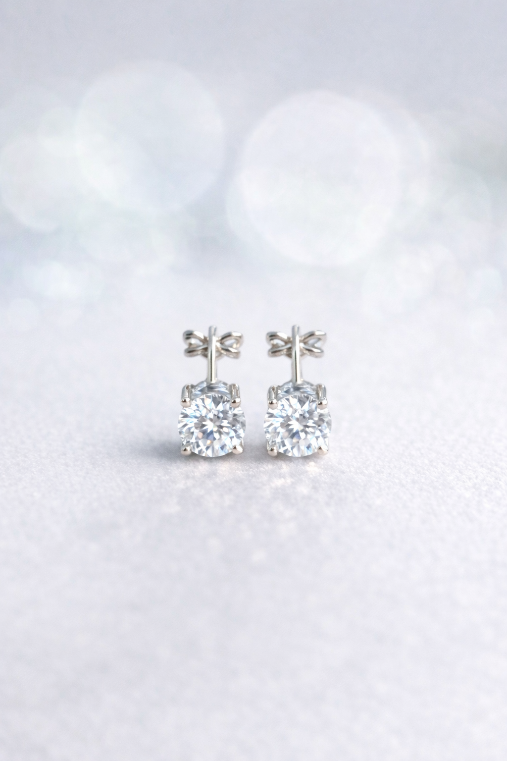 💎 The Signature Stud Earrings